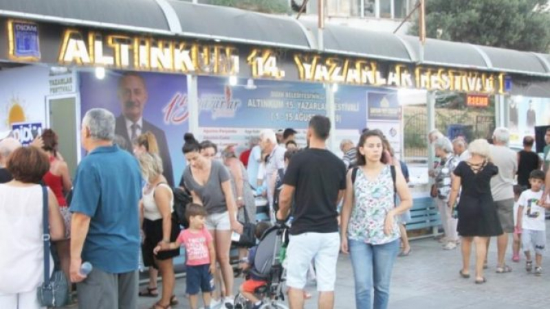 15. Altınkum Yazarlar Festivali Başladı