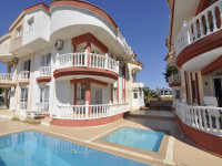 Didim Efelerde Satılık Havuzlu Villa 5+1