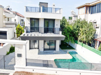 Didim Yeşilkent’te Denize Yakın Havuzlu Müstakil Villa