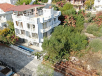 Didim Fevzipaşa Uslu Sitesinde Satılık Tripleks Villa 4+1